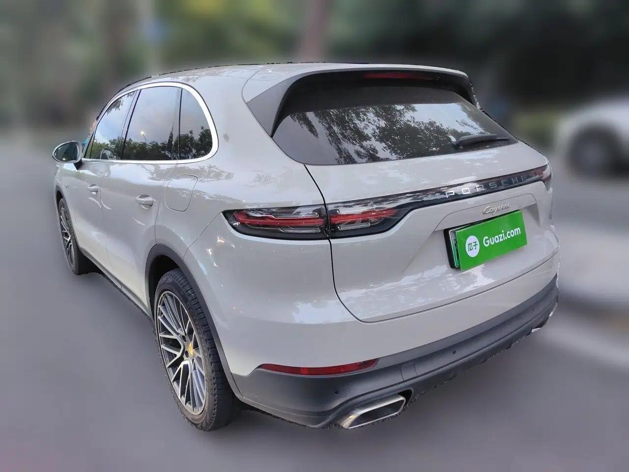 Porsche Cayenne E-Hybrid 2021 Cayenne E-Hybrid 2.0T — миниатюра 4