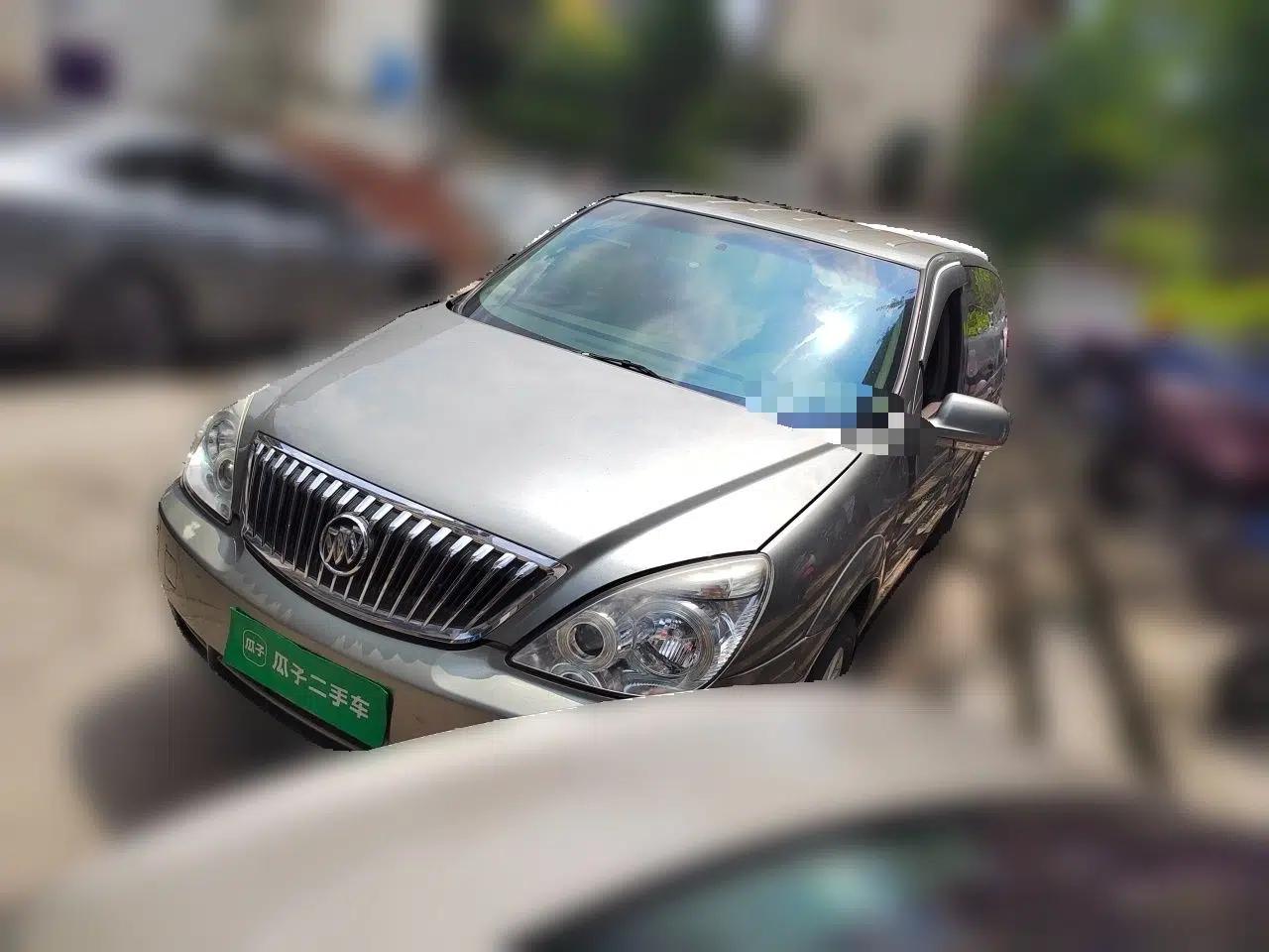 Buick GL8 2014 2.4L Comfort Edition — миниатюра 1