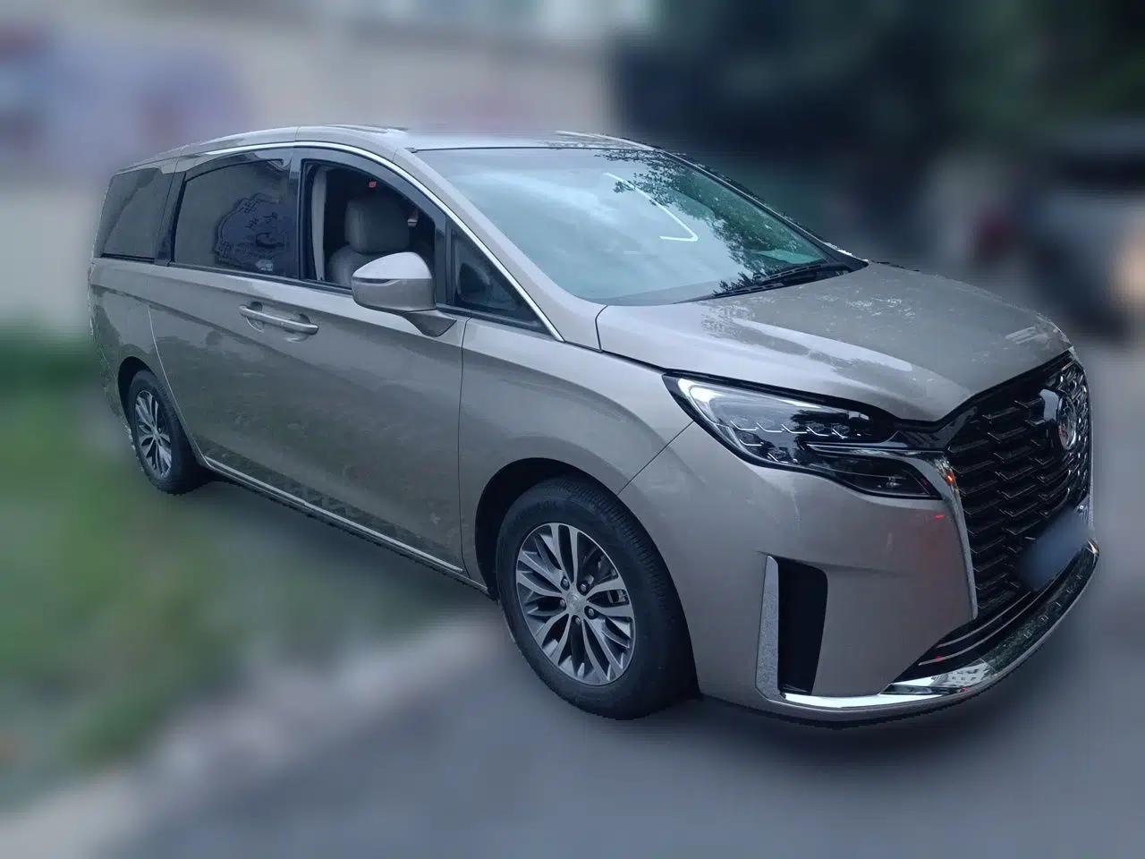 Buick GL8 2023 ES Lu Zun Comfort Model — миниатюра 3