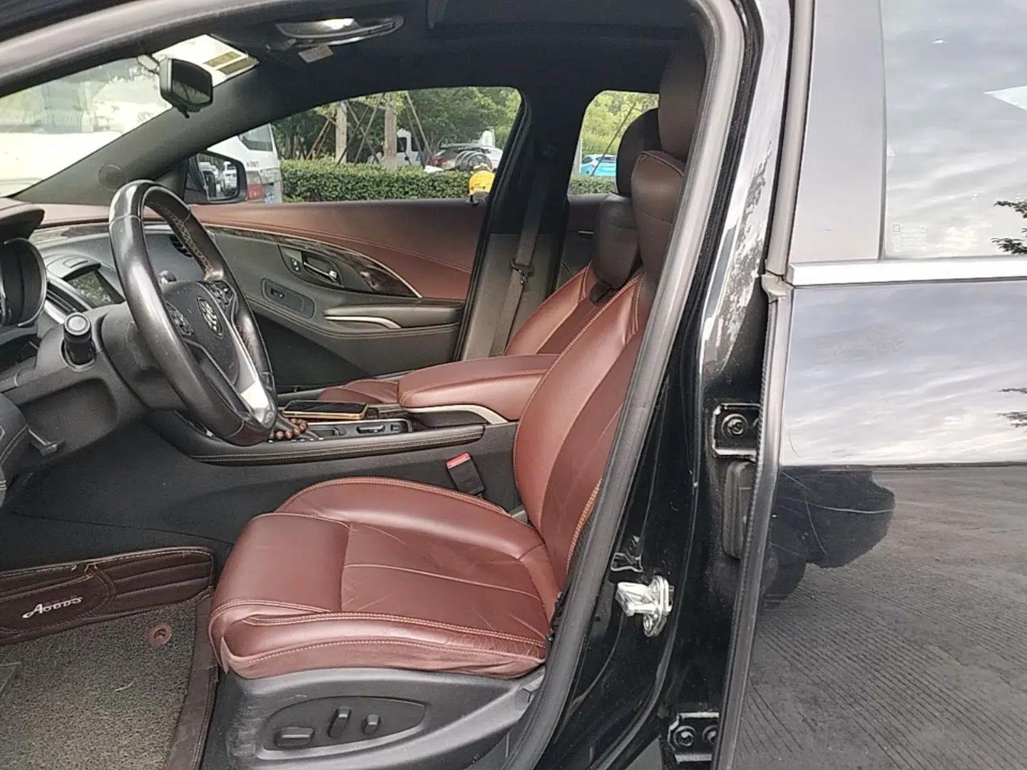 Buick LaCrosse 2013 2.4L SIDI Elite Comfort Version — миниатюра 17