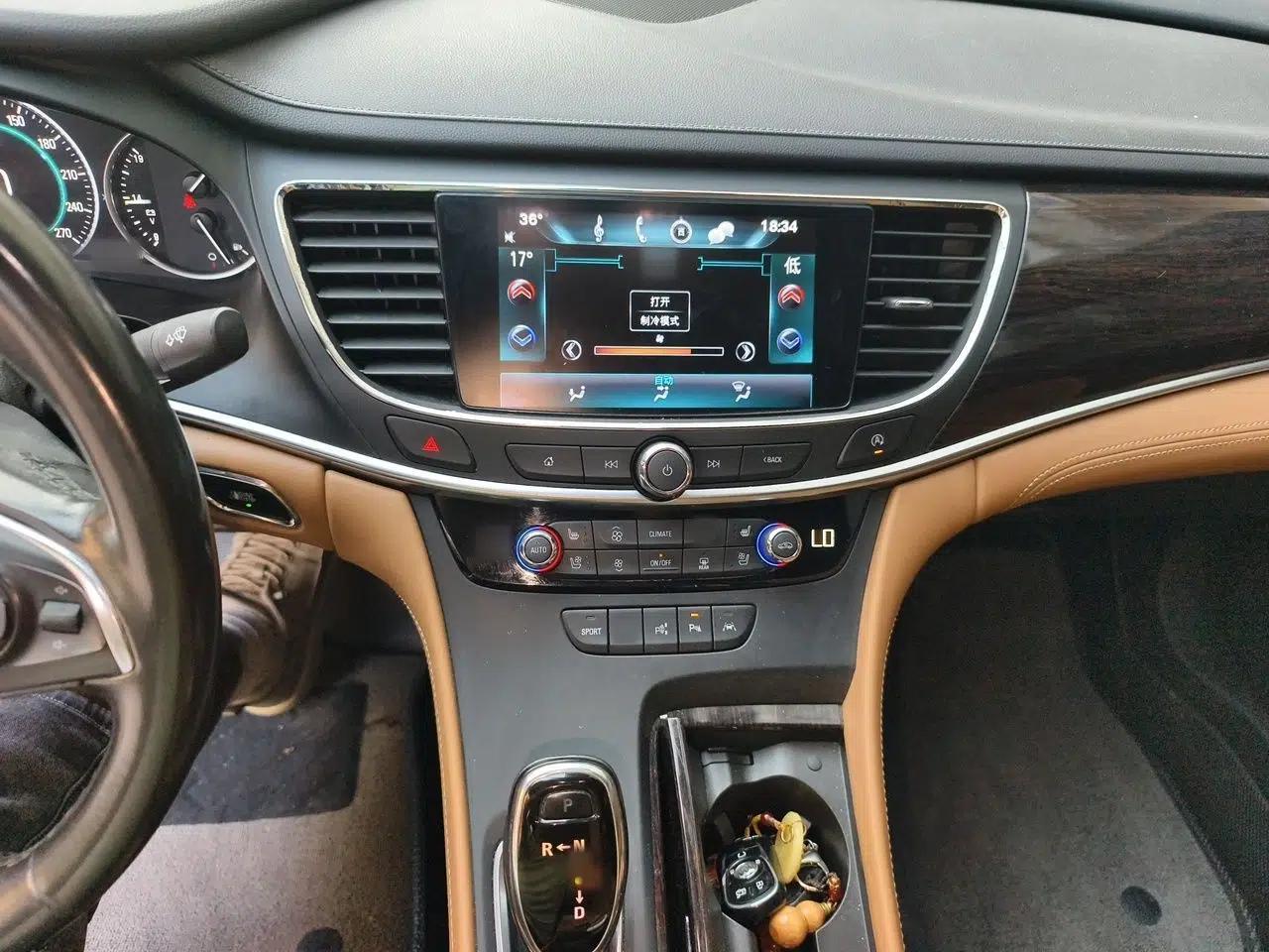 Buick LaCrosse 2016 28T Flagship Model — миниатюра 12