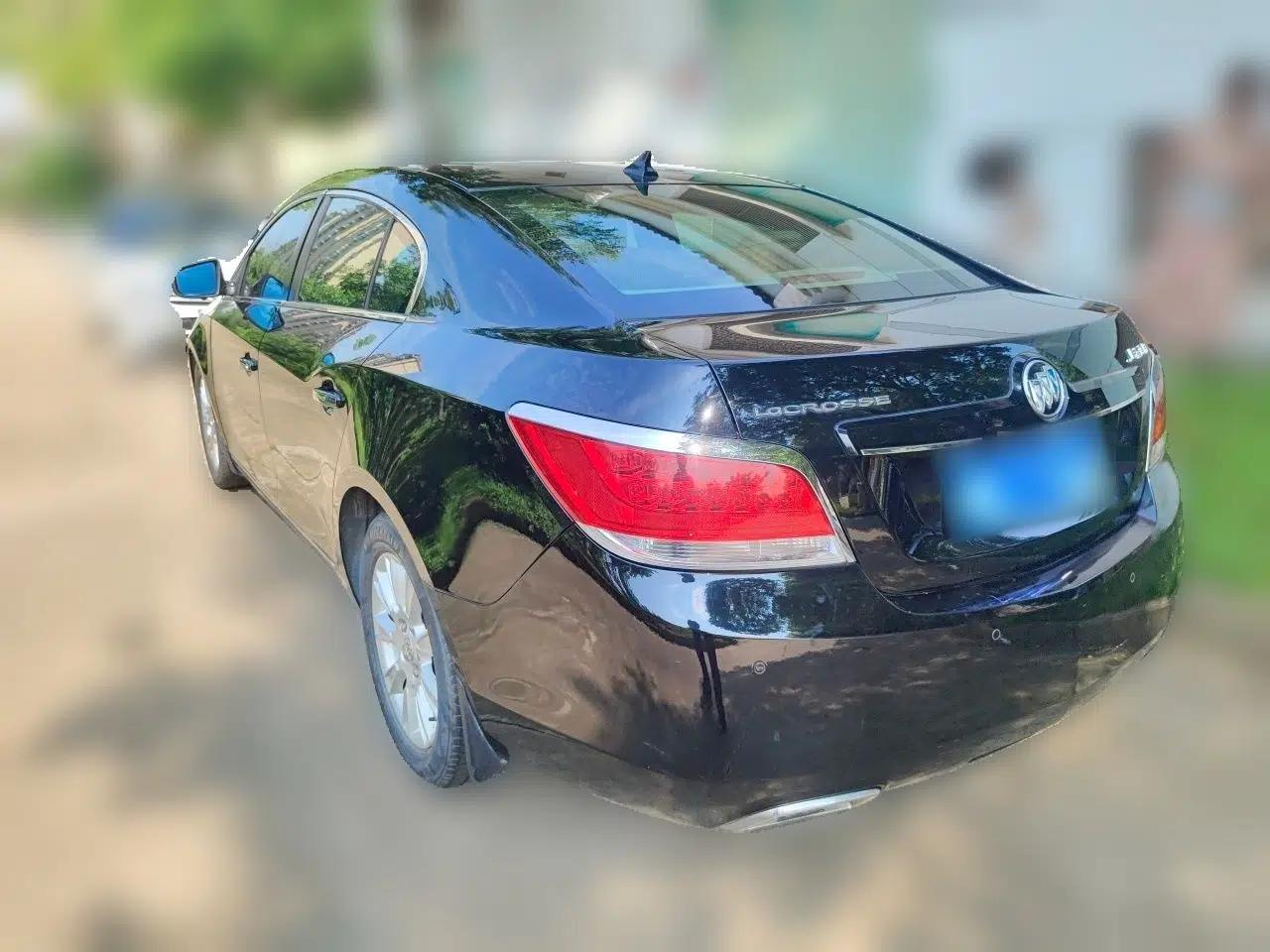 Buick LaCrosse 2012 2.4L SIDI Haoya Edition — миниатюра 4