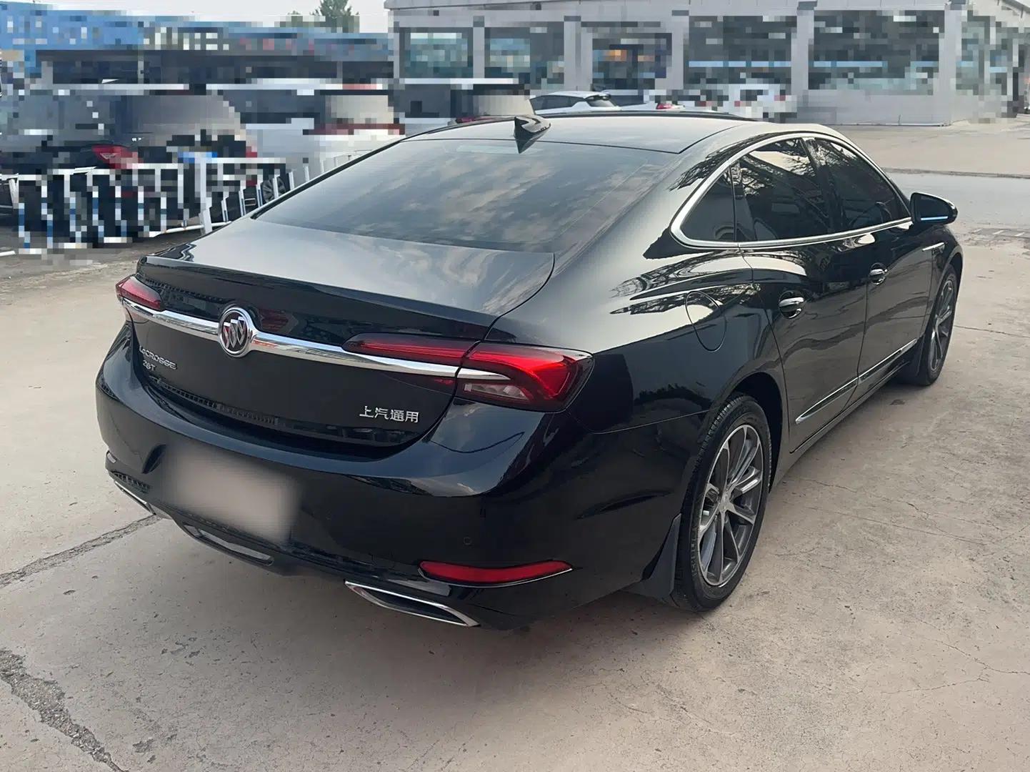 Buick LaCrosse 2019 28T Elite Edition — миниатюра 3