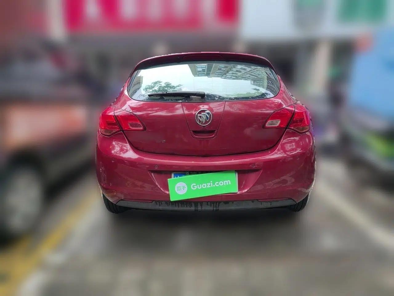 Buick GT 2012 XT 1.6L Manual Entry-Level Model — миниатюра 5