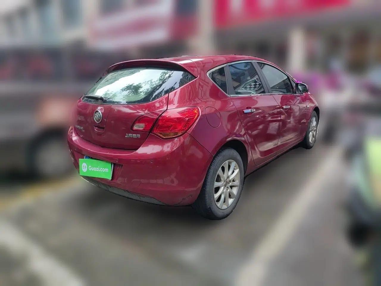 Buick GT 2012 XT 1.6L Manual Entry-Level Model — миниатюра 6
