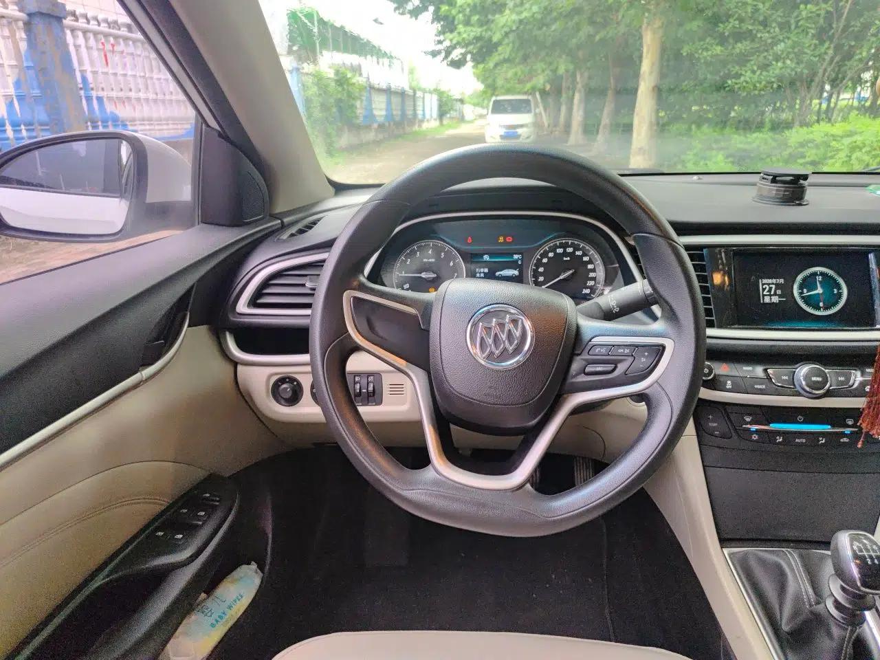 Buick GT 2015 15N Manual Luxury Version — миниатюра 10