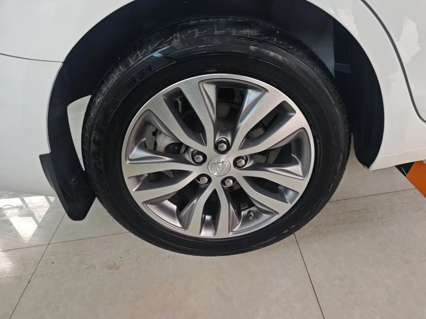 Buick GT 2021 Revised Version 1.3T Automatic Mild Hybrid Advanced Edition — миниатюра 11