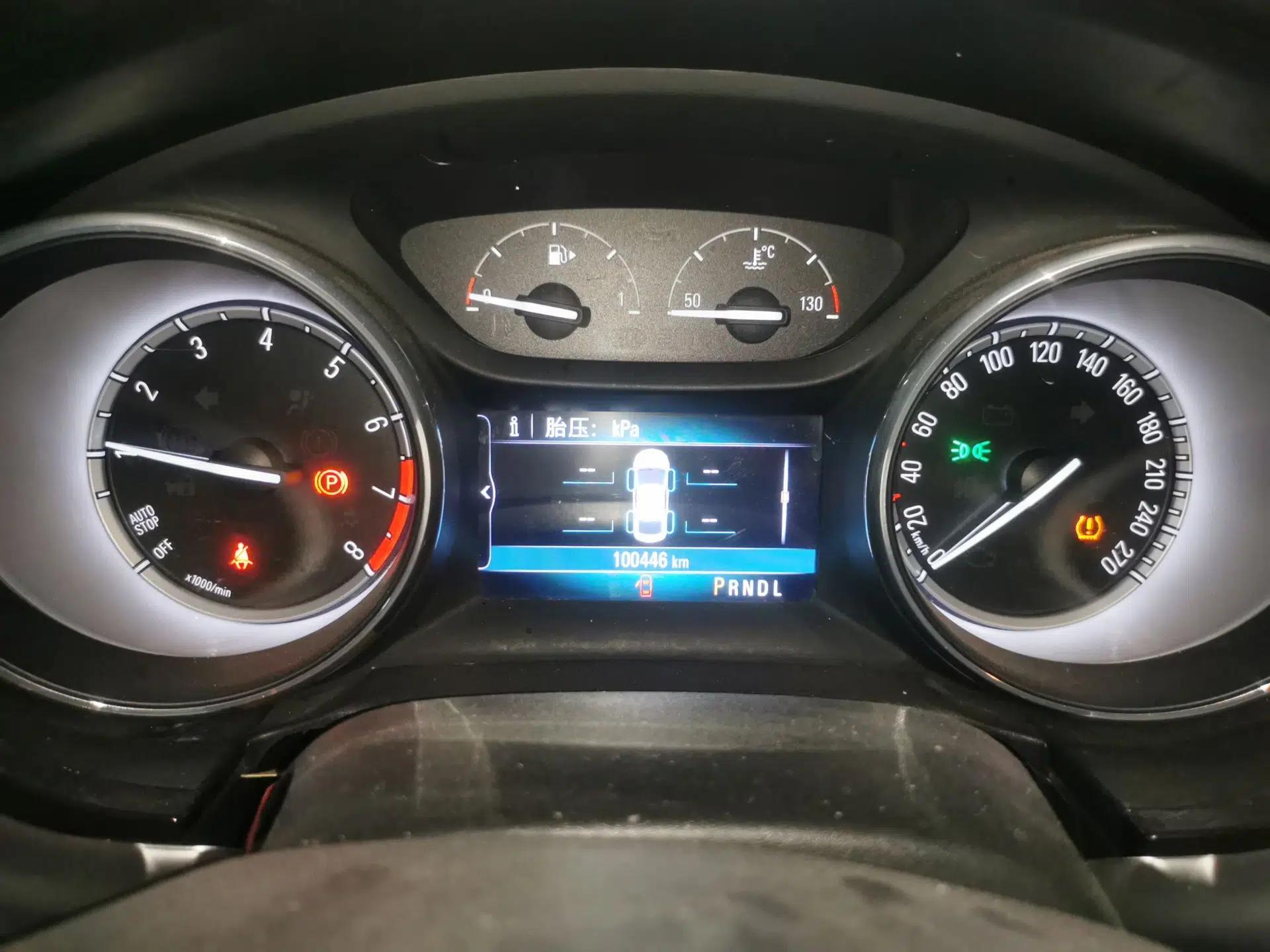 Buick Verano 2018 Sedan 20T Dual-Clutch Leading Model — миниатюра 11