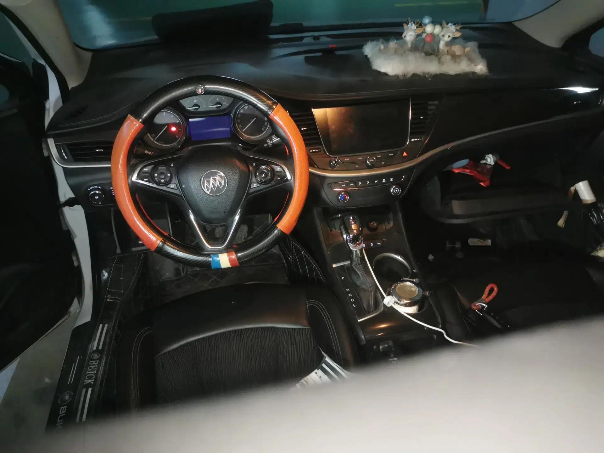 Buick Verano 2018 Sedan 20T Dual-Clutch Leading Model — миниатюра 9