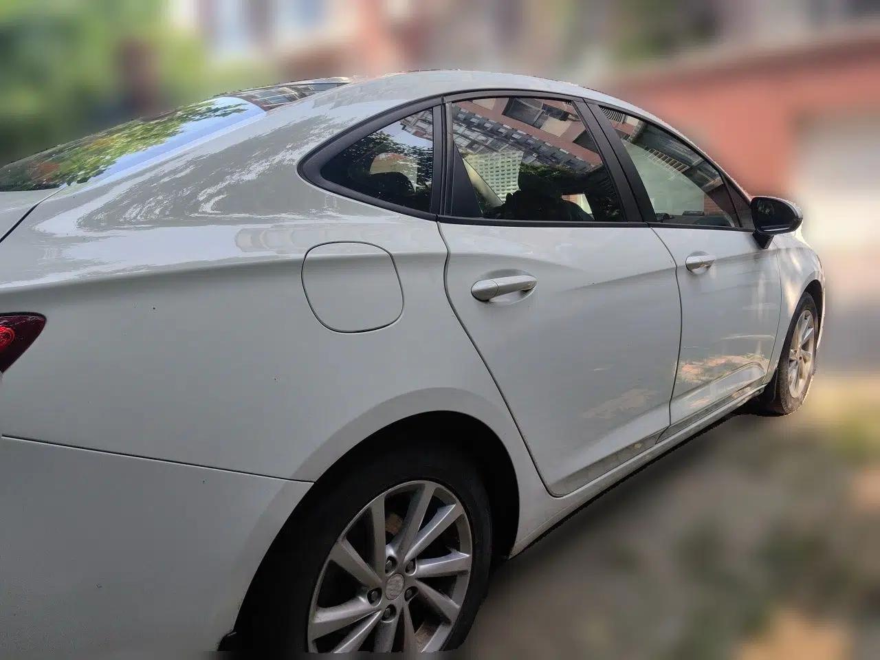 Buick Verano 2018 Sedan 15S Automatic Leading Model — миниатюра 6