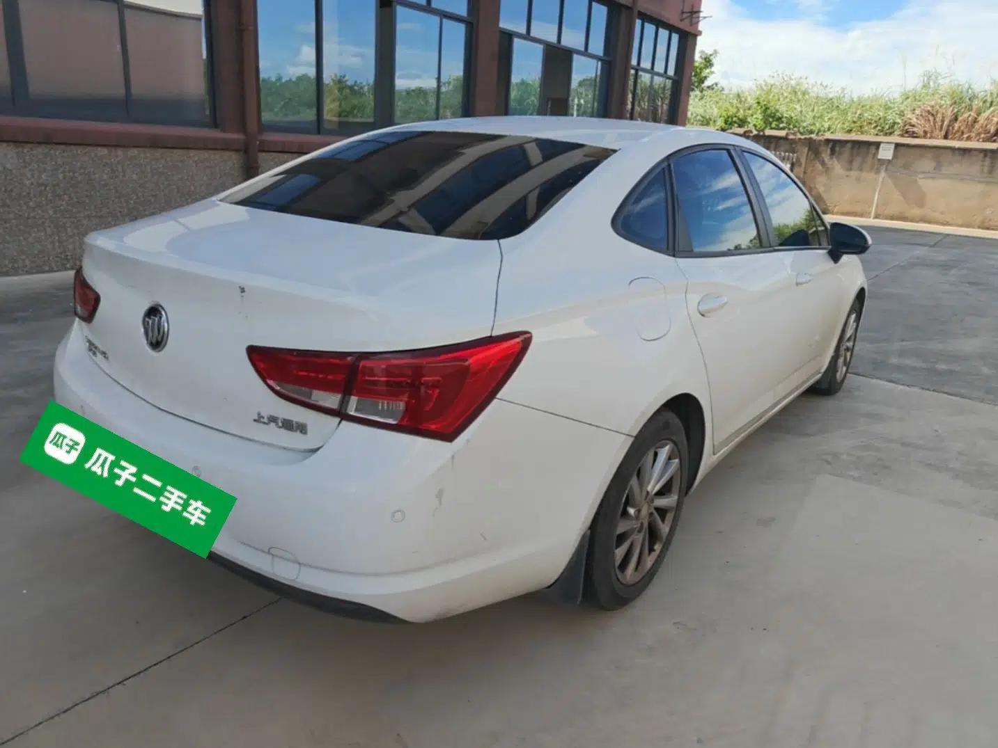 Buick Verano 2019 Sedan 15S Automatic Leading Model — миниатюра 6