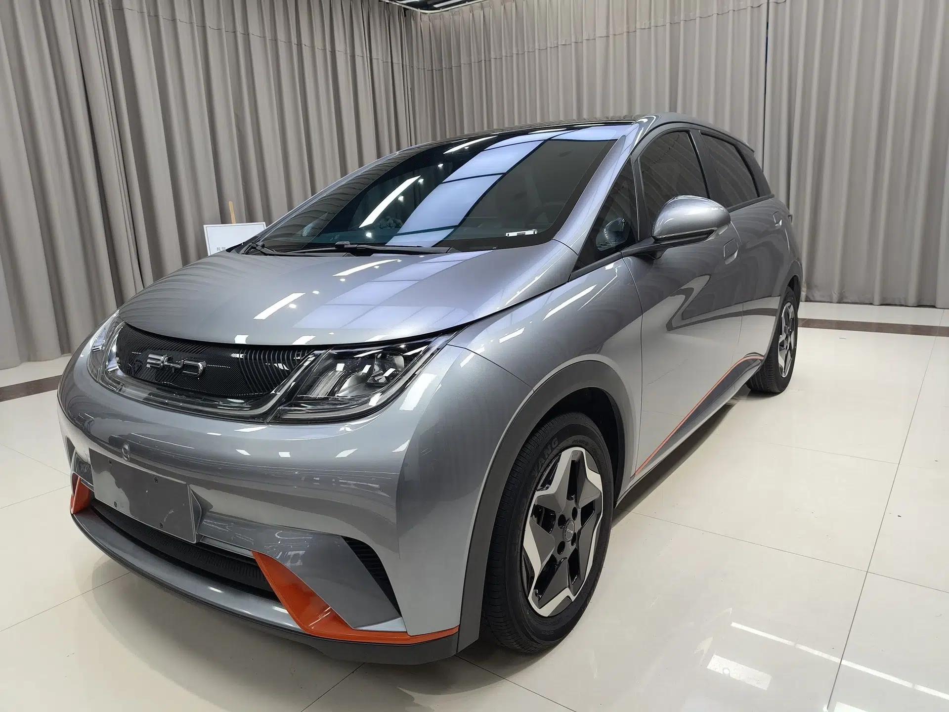 BYD Dolphin 2021 405 km Fashion Edition — миниатюра 1