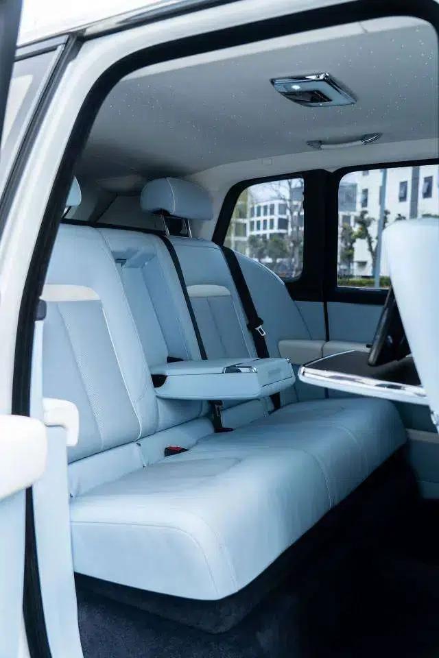 2024 Cullinan 5-seater — миниатюра 12