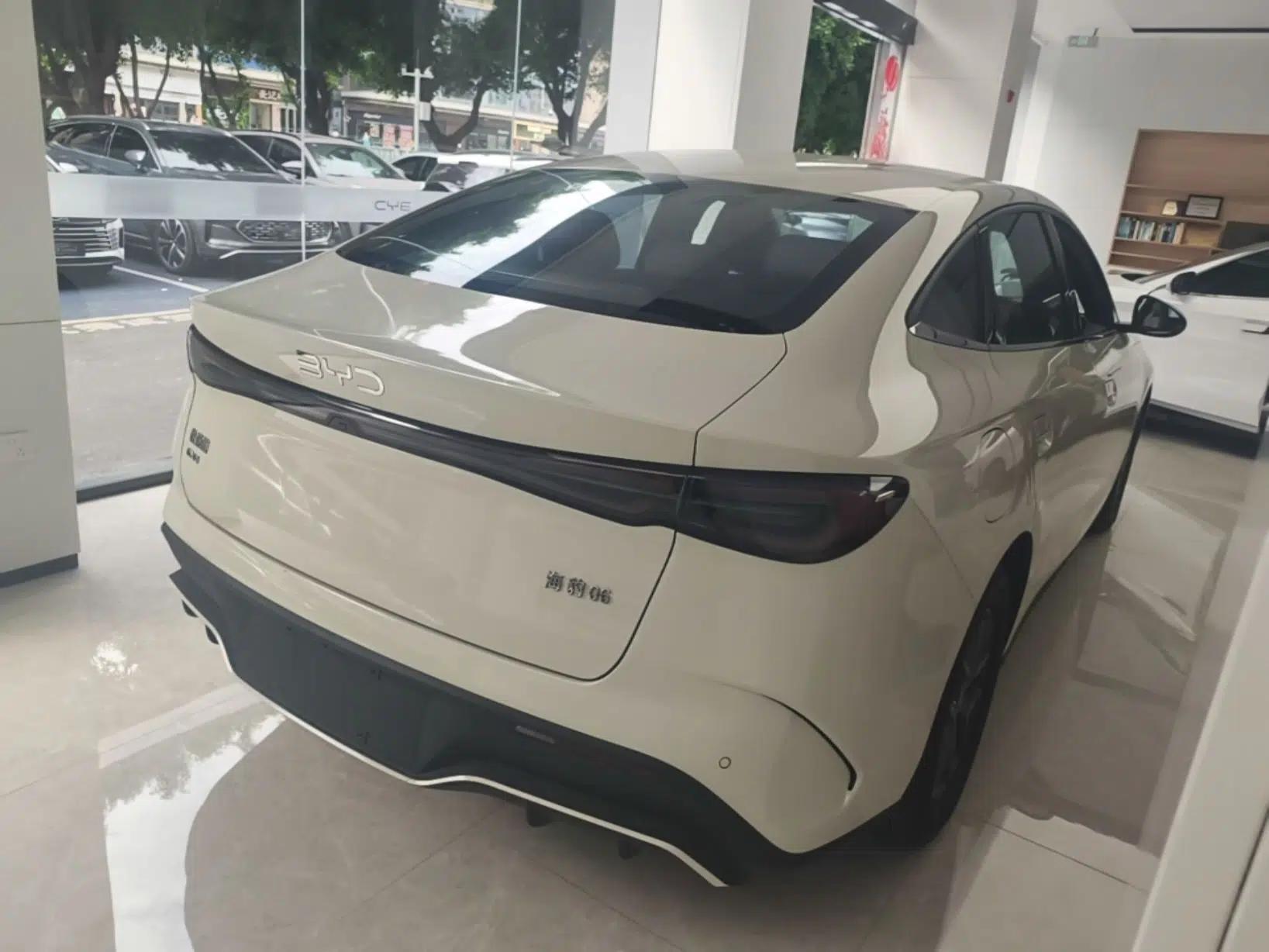 BYD Seal 06 New Energy 2024 DM-i 80KM Luxury Model — миниатюра 6