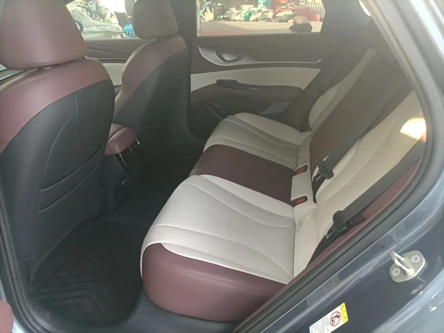 BYD Seal 2023 DM-i 1.5T 121km Prestige Model — миниатюра 26