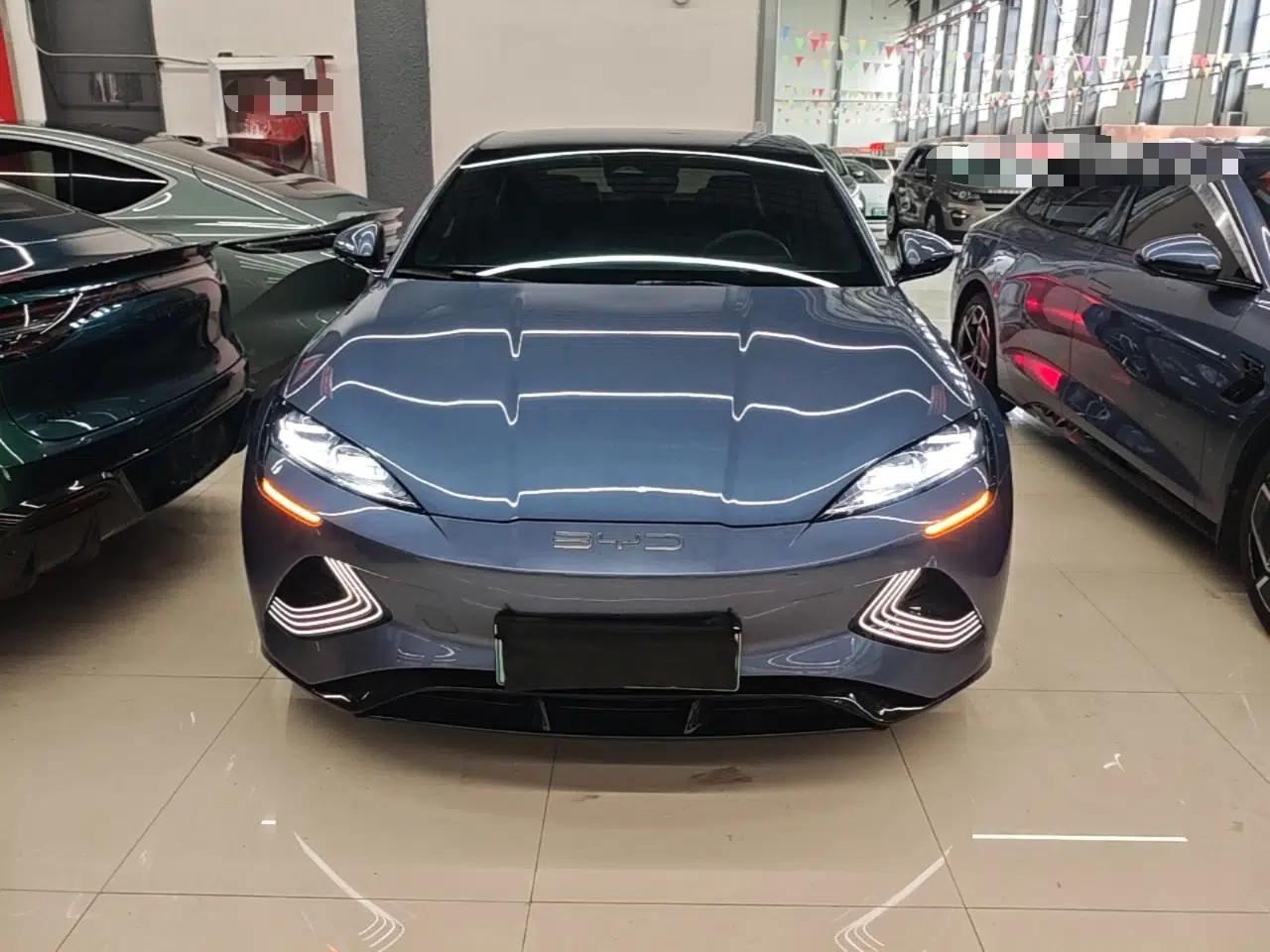 BYD Seal 2022 700 km Long-Range Rear-Wheel-Drive Version — миниатюра 2