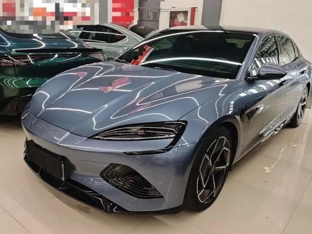 BYD Seal 2022 700 km Long-Range Rear-Wheel-Drive Version