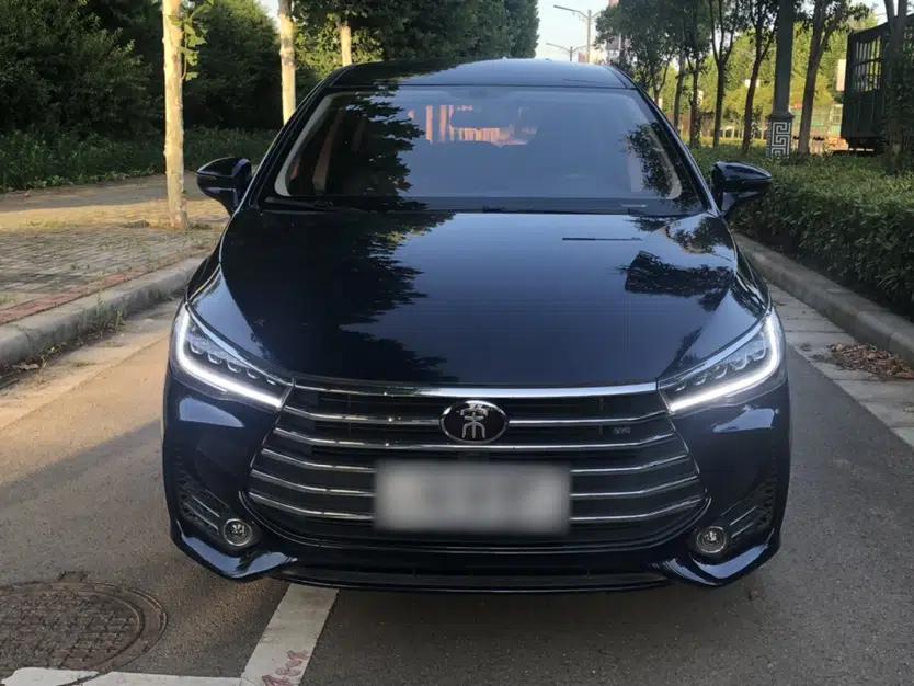BYD Song MAX 2017 1.5T Manual Smart Connect Luxury 7-Seater — миниатюра 3