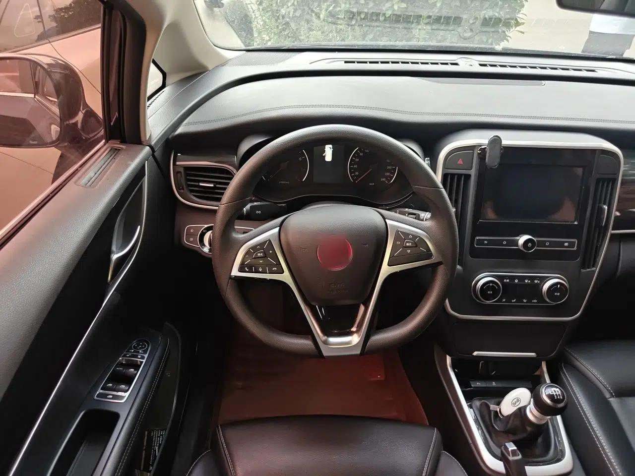 BYD Song MAX 2017 1.5T Manual Smart Connect Luxury 7-Seater — миниатюра 7