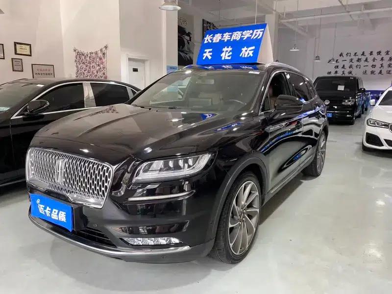 Navigator 2021 2.7T AWD Premium Edition — миниатюра 1
