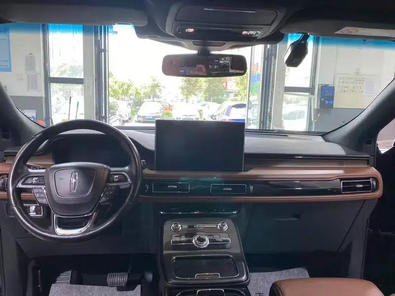 Navigator 2021 2.7T AWD Premium Edition — миниатюра 15