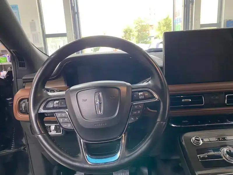 Navigator 2021 2.7T AWD Premium Edition — миниатюра 16