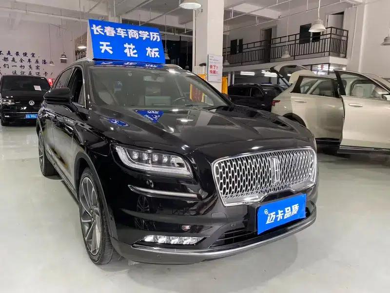 Navigator 2021 2.7T AWD Premium Edition — миниатюра 3