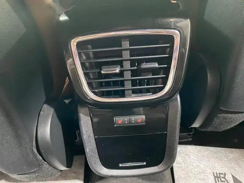 Navigator 2021 2.7T AWD Premium Edition — миниатюра 7