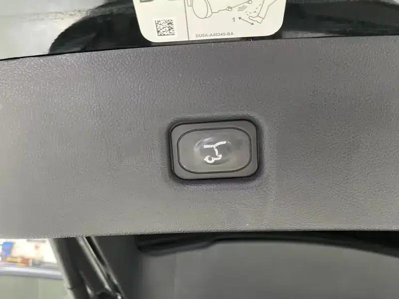 Navigator 2021 2.7T AWD Premium Edition — миниатюра 8