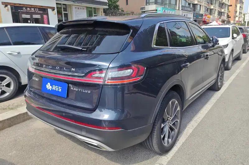 Navigator 2021 2.0T AWD Premium Edition — миниатюра 3