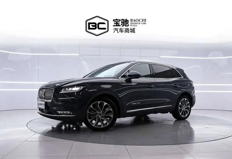 Navigator 2021 2.0T AWD Premium Edition — миниатюра 1