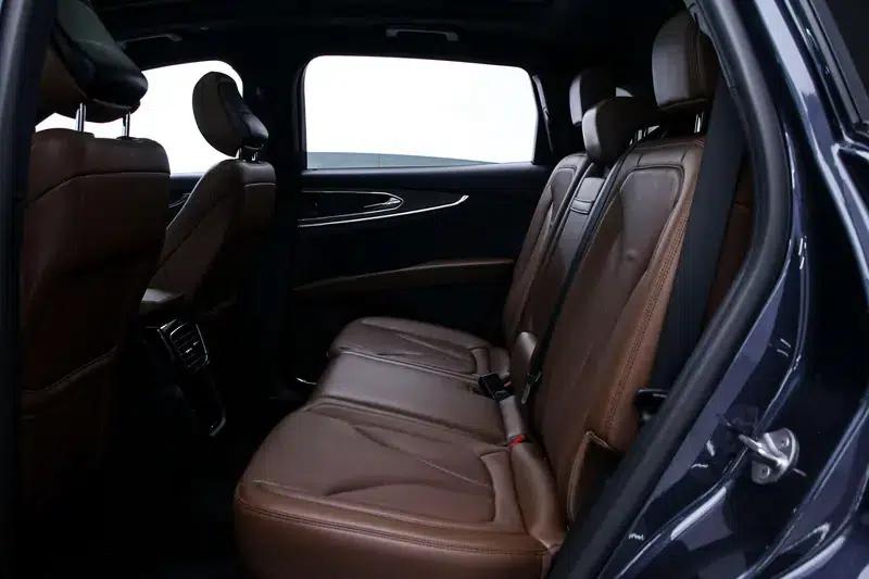 Navigator 2021 2.0T AWD Premium Edition — миниатюра 14