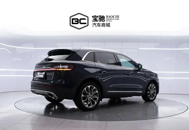 Navigator 2021 2.0T AWD Premium Edition — миниатюра 4