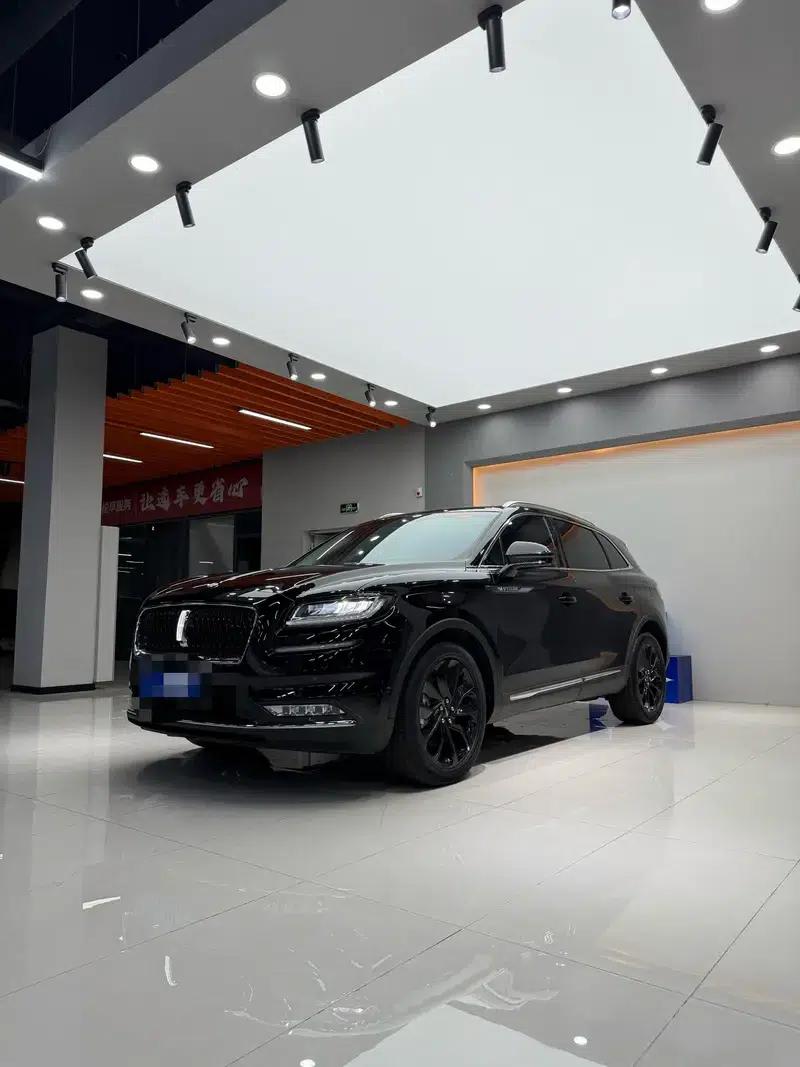 Navigator 2021 2.0T AWD California Coast Limited Edition — миниатюра 1