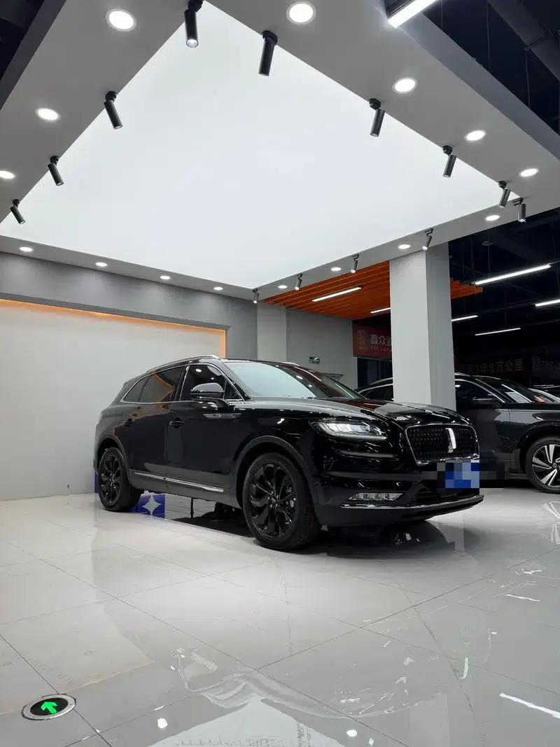Navigator 2021 2.0T AWD California Coast Limited Edition — миниатюра 6