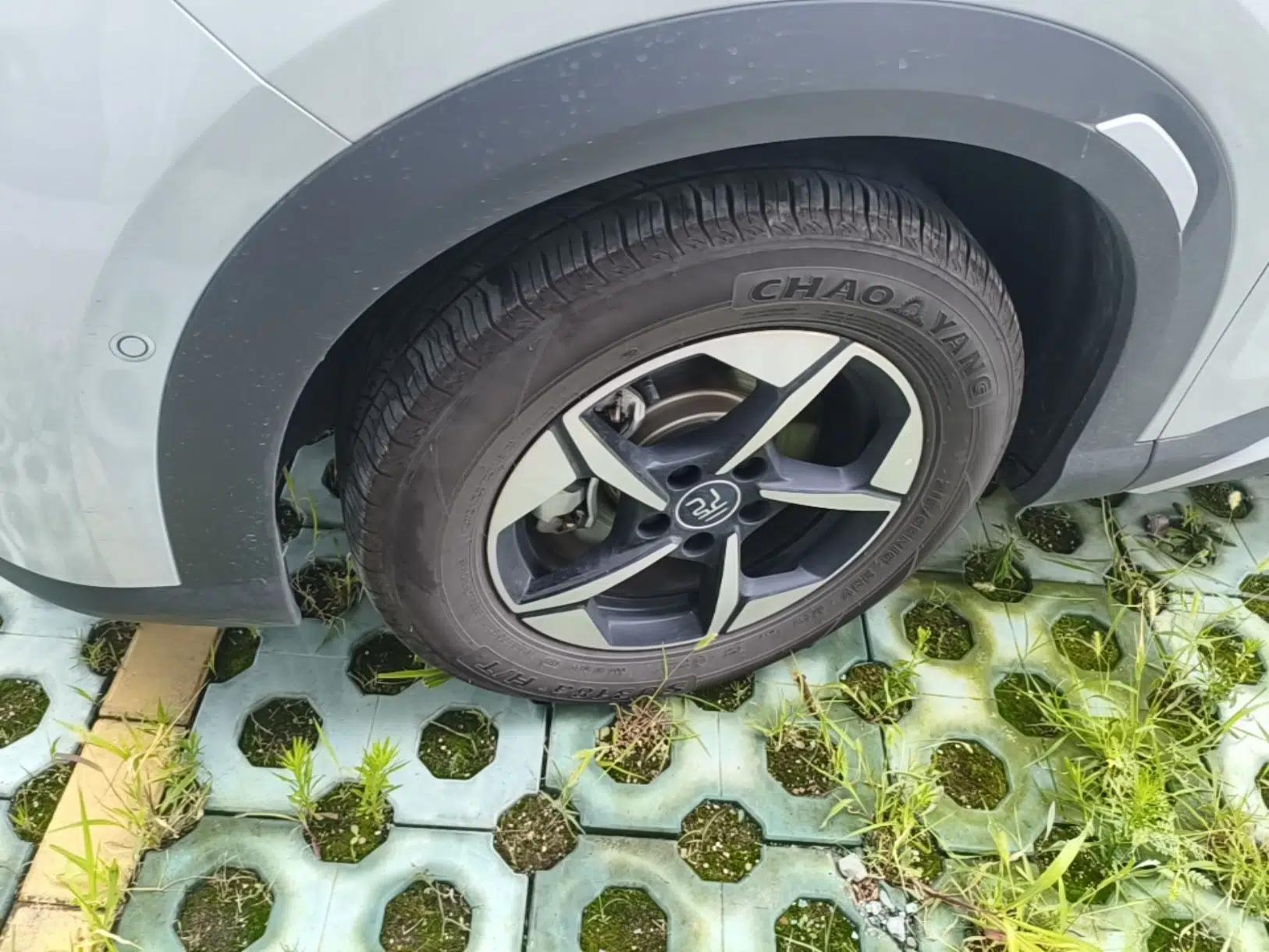 BYD Yuan UP 2025 Intelligent Driving Version 401 km Beyond-Range Edition — миниатюра 10
