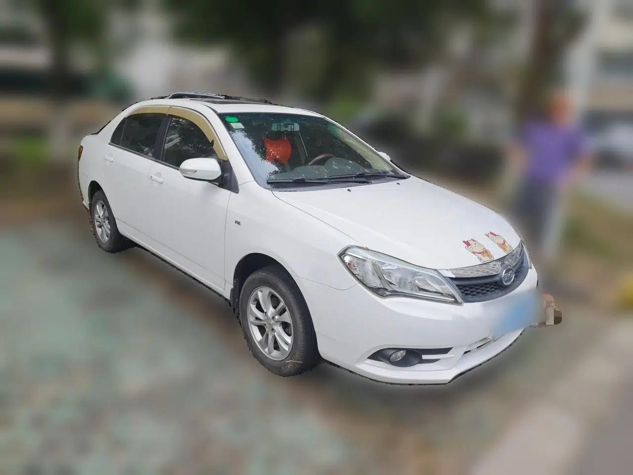 BYD F3 2015 Energy-Saving Edition 1.5L Manual Luxury Model — миниатюра 3