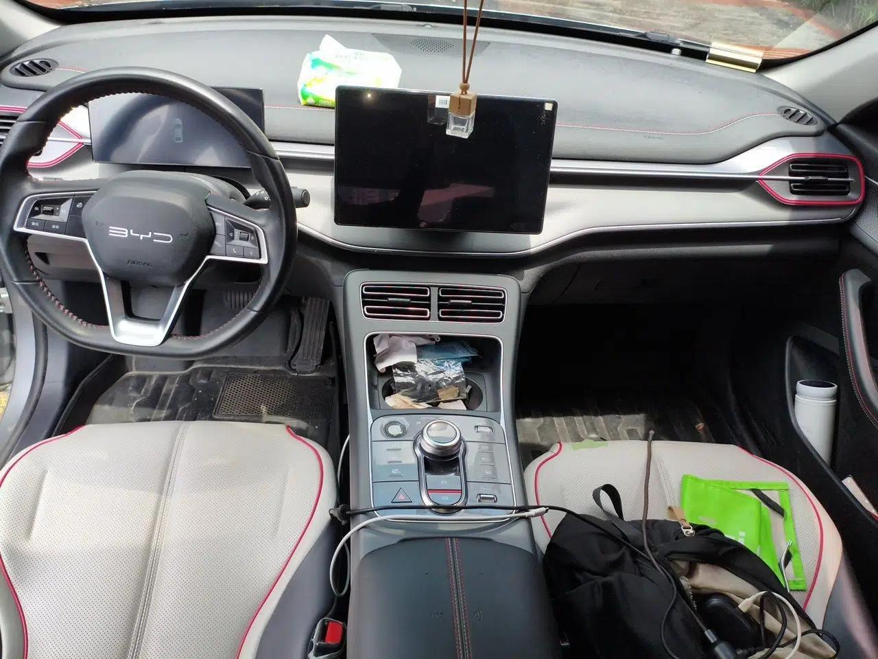BYD Destroyer 05 2023 Champion Edition DM-i 55KM Luxury Model — миниатюра 9