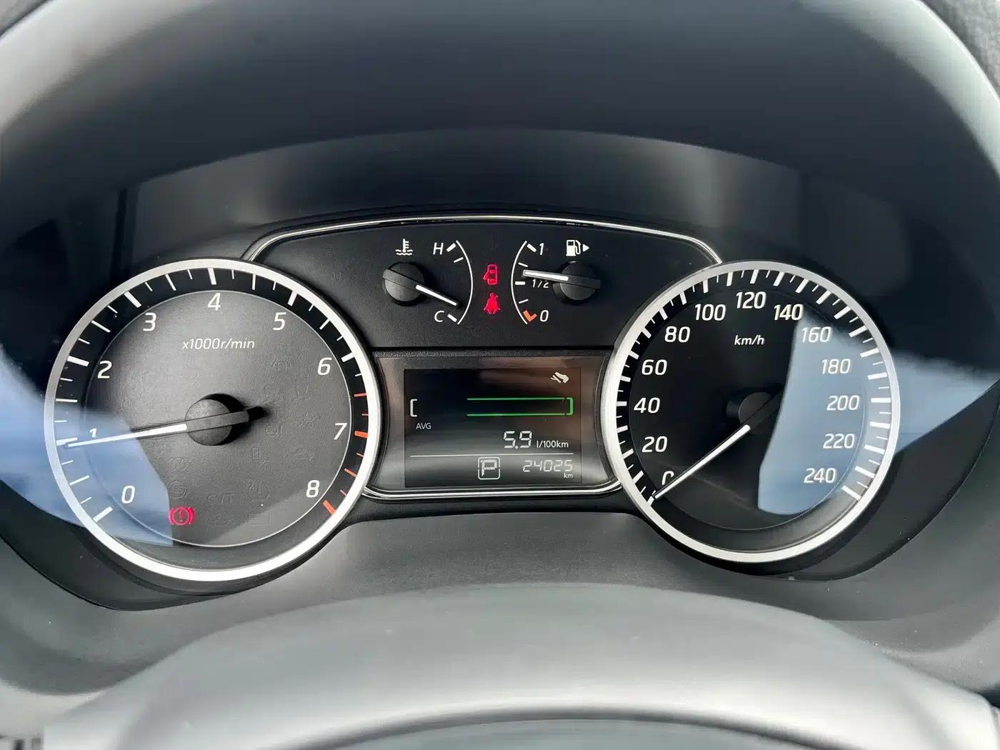 Nissan Sylphy 2024 Classic 1.6XE CVT Comfort Edition — миниатюра 10