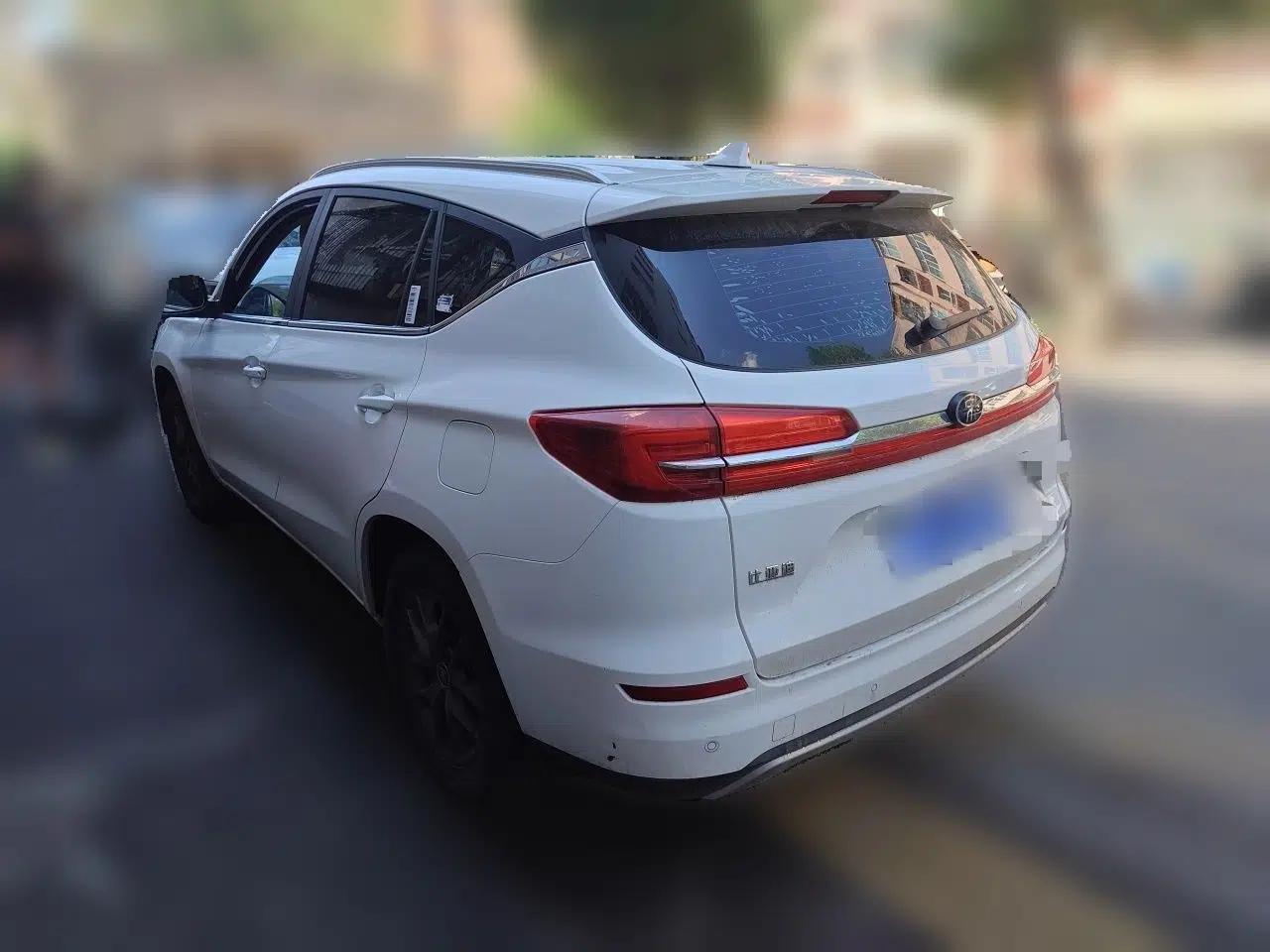 BYD Song 2020 Classic Edition 1.5T Automatic Elite Model — миниатюра 4