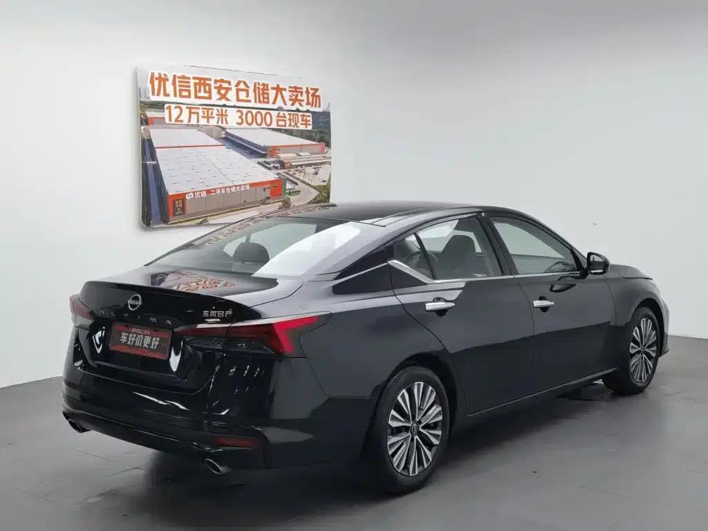 Teana 2024 2.0L SV Black Gold Edition — миниатюра 2