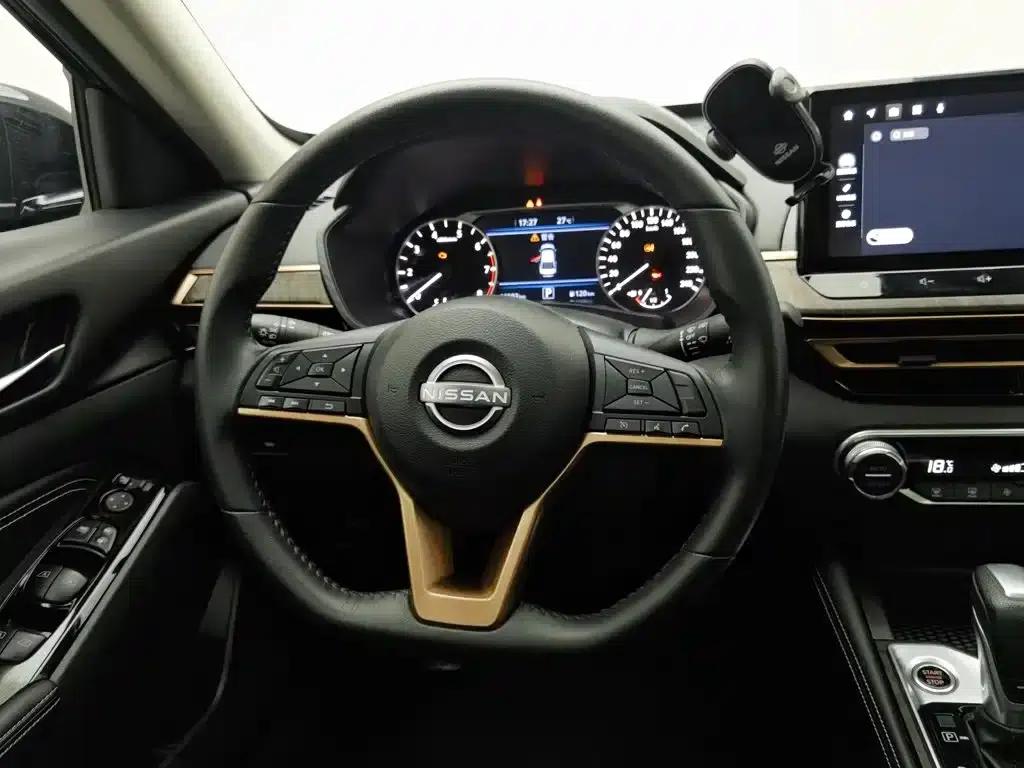 Teana 2024 2.0L SV Black Gold Edition — миниатюра 11