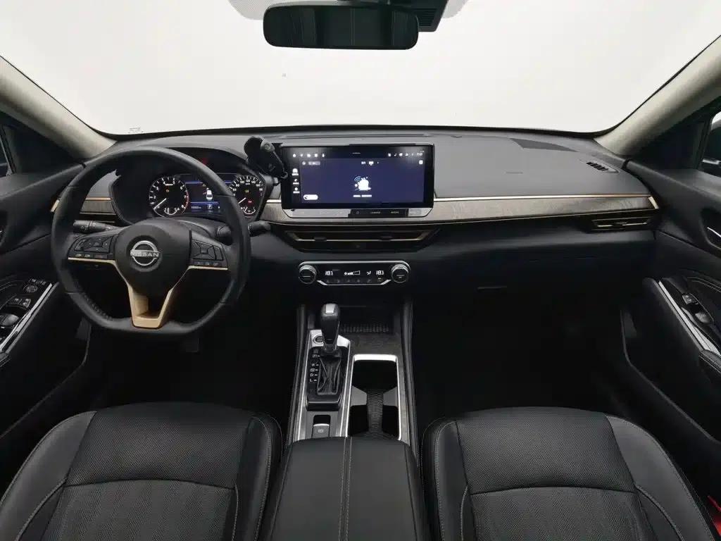 Teana 2024 2.0L SV Black Gold Edition — миниатюра 5