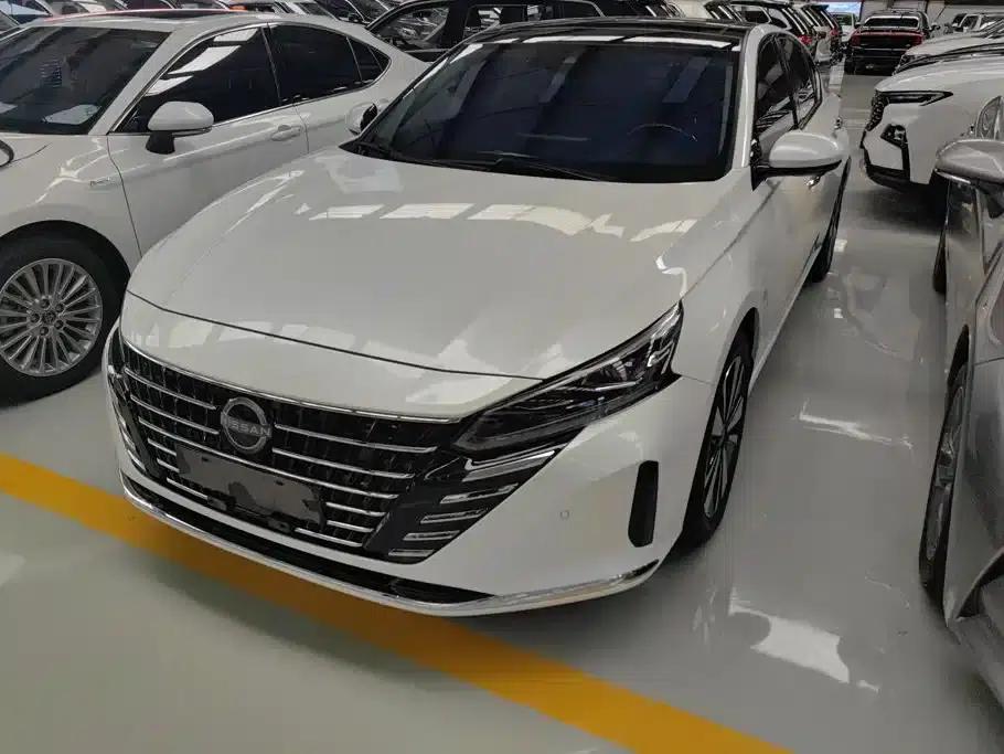 Teana 2025 2.0L XL-TLS Enjoy Edition — миниатюра 1