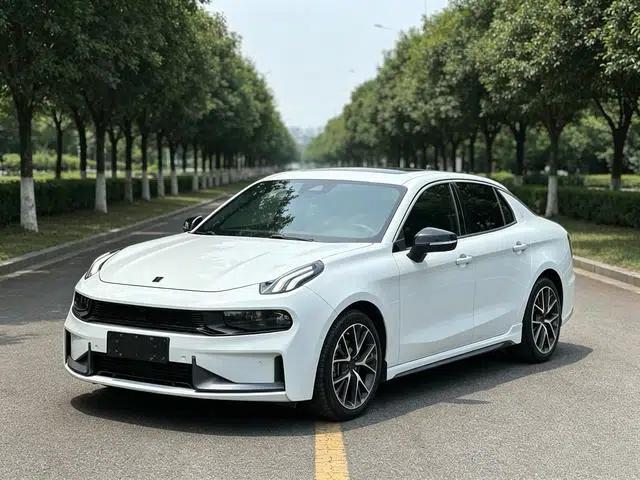 Lynk & Co 03 2019 Facelift 1.5TD DCT Version