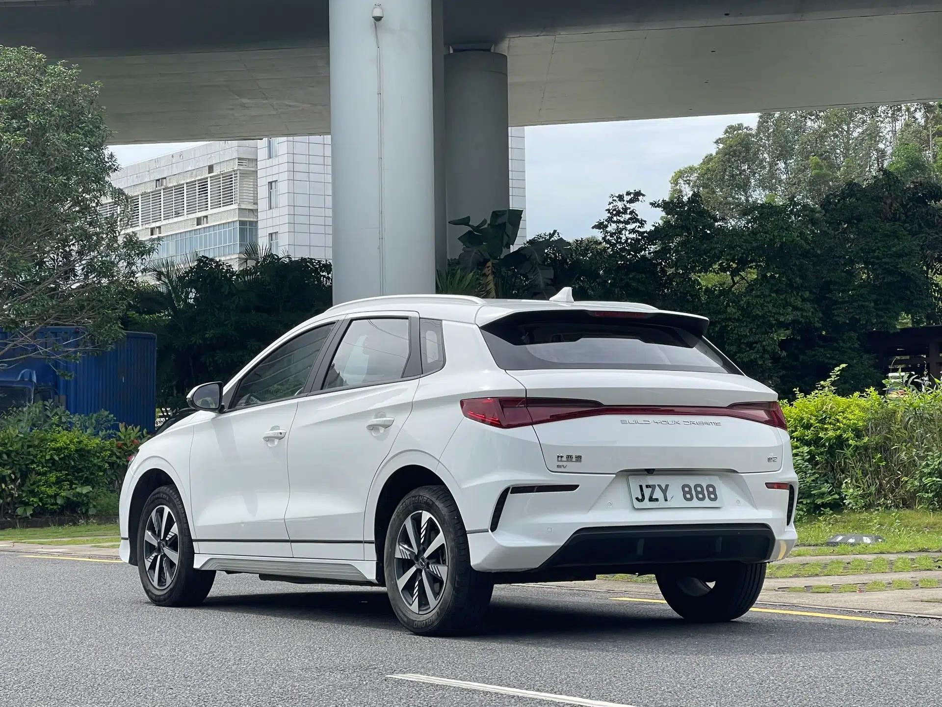 BYD e2 2023 Luxury Model — миниатюра 12