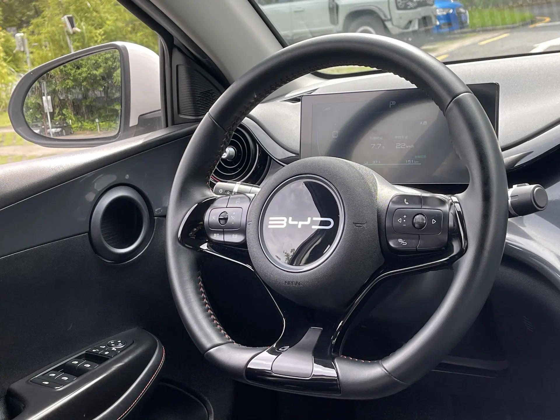 BYD e2 2023 Luxury Model — миниатюра 33