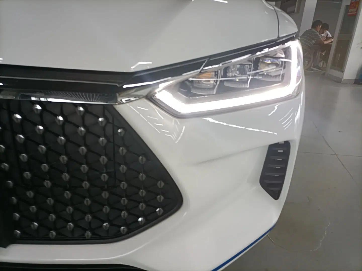 BYD e2 2021 Luxury Model — миниатюра 8