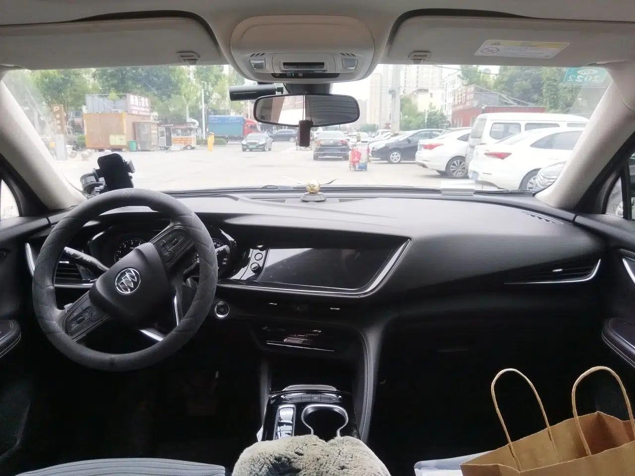 Buick Envision 2020 Onix S 652T Two-Wheel Drive Elite Model — миниатюра 9