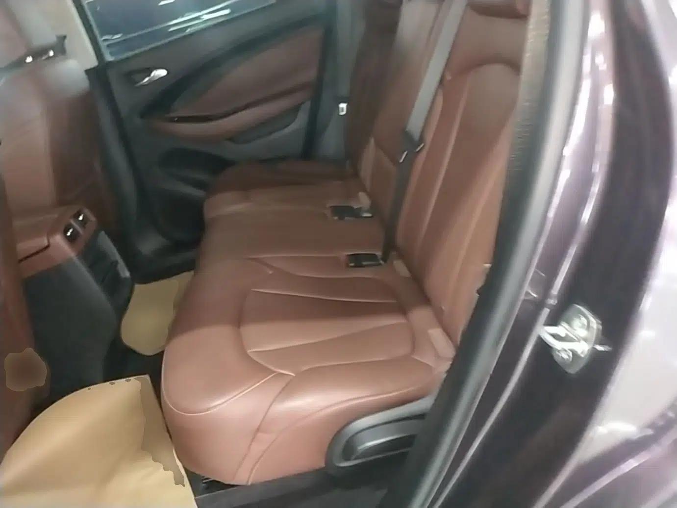 Buick Envision 2018 28T Four-Wheel Drive Elite Version — миниатюра 20